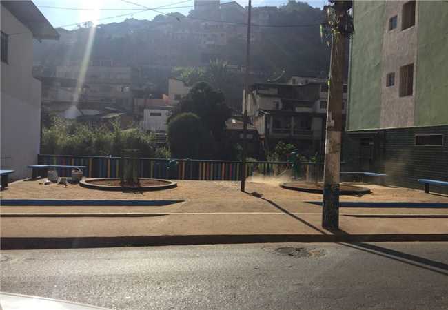 Samal inicia revitalização de Praça na Rua Júlio Bueno